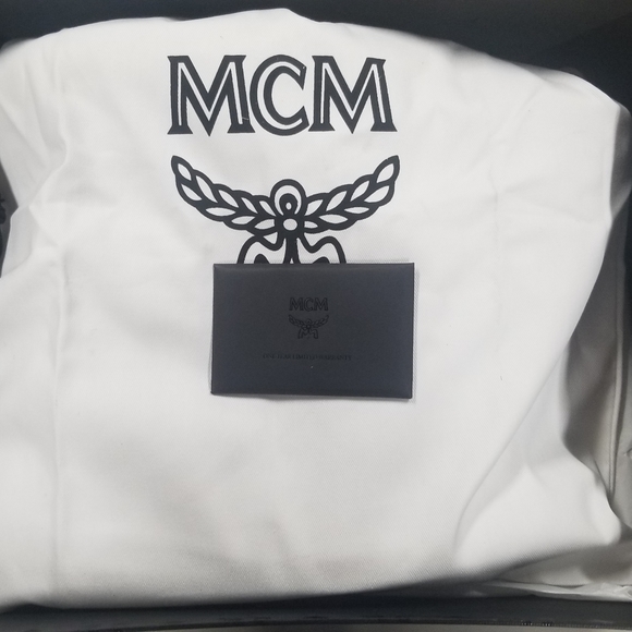 MODERN CONCEPT MUNICH (MCM) LOGO PRINT SNEAKERS - Picture 5 of 8
